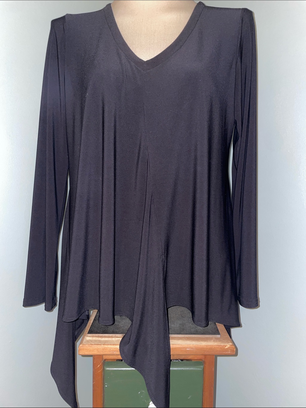 Joseph Ribkoff Black V-Neck Asymmetric Long Sleeve Tunic. Size 10
